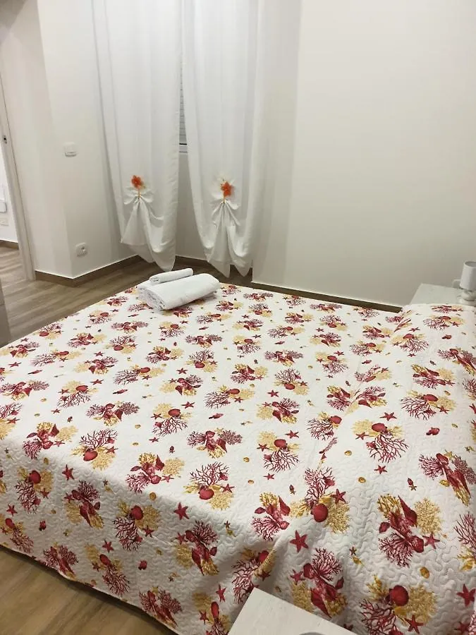 Casa U'Caruso 1 Villa Syracuse 0*,  Italy